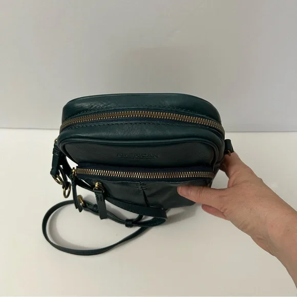 American Leather Co - Cleveland
North-South Crossbody Bag - Hunter Green - Picture 14 of 16